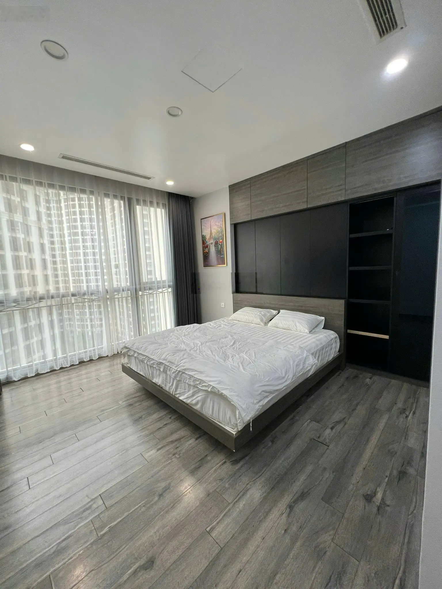 Bán nhanh căn hộ tại Royal City, căn góc, 131m2, full nội thất, giá: 13.3 tỷ, LH: 036.569.1228