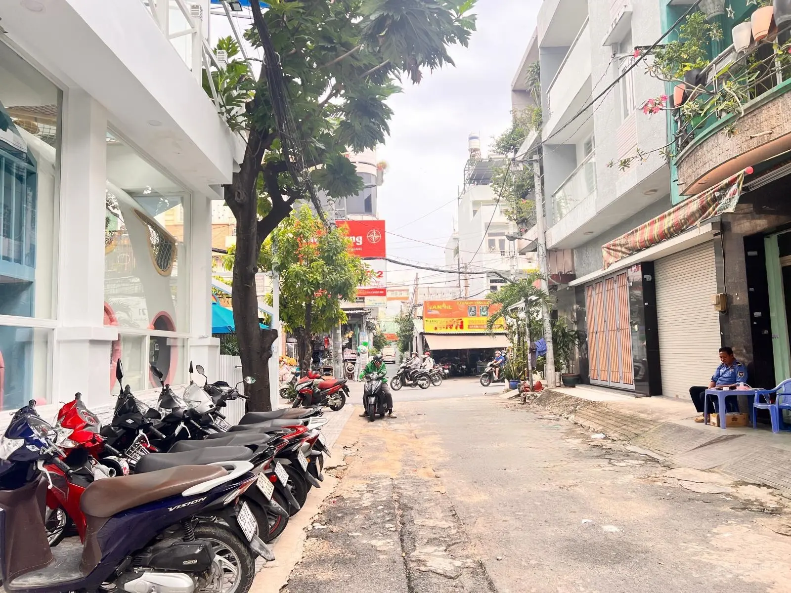 Hẻm 8m khu Bàu Cát - Ba Vân 42m2 ngang 4m kinh doanh sầm uất 4 tầng còn mới giá 8.2tỷ