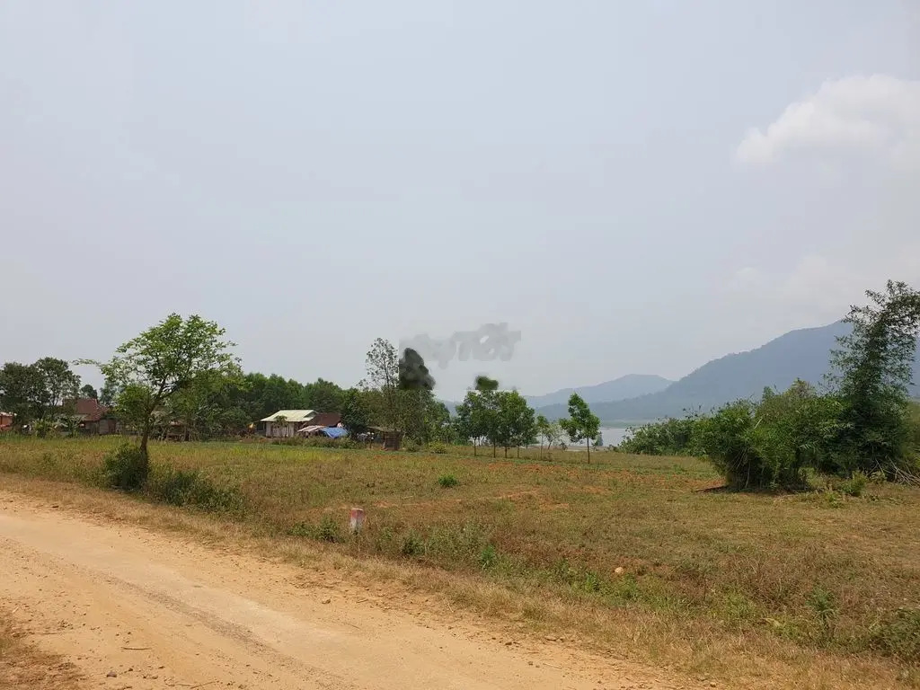 Đất thổ cư view hồ Sông Hinh 12x33m thổ cư 70m2. Đường bê tông ôtô vào