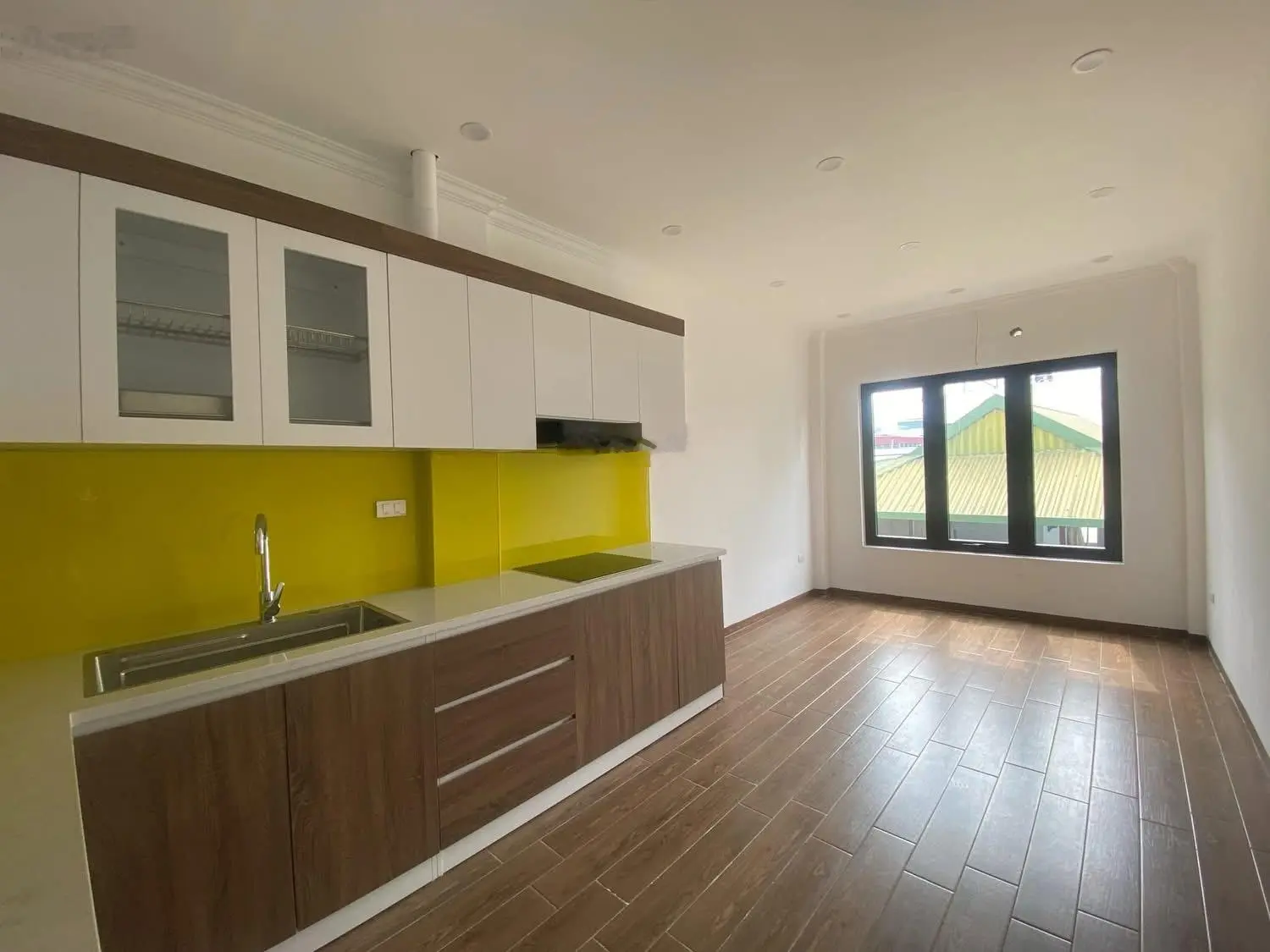 Bán nhà ngõ 444 Đội Cấn: 33m2, 7 tầng, thang máy, cách ô tô tránh 10m, giá 8.58 tỷ(tin thật 100%)