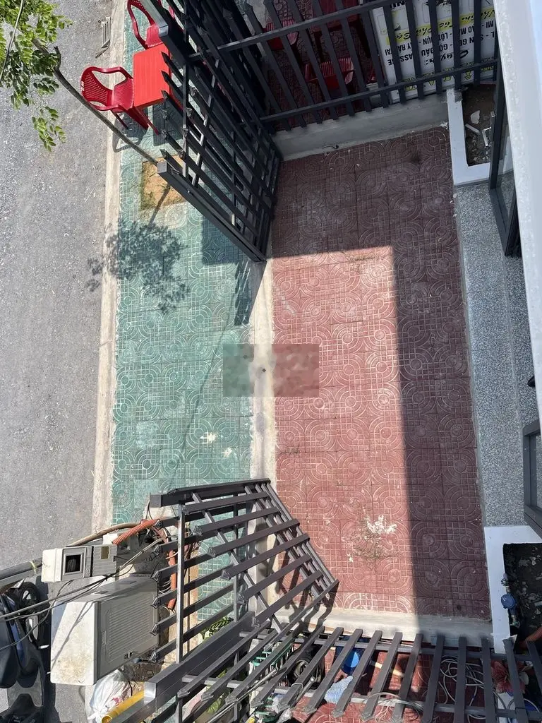 NHà hoàn thiện - Cách khu công nghiệp 5' Mặt tiền lộ 12m