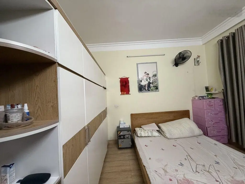 Bán nhà Dân xây 50m2 ngay chân cầu Vĩnh Tuy,đối diện Aeon Long Biên.Ô tô nhỏ đỗ cửa giá nhỉnh 7 tỷ