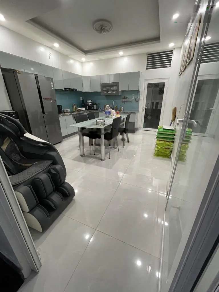 Siêu phẩm- mặt tiền kinh doanh- cạnh công viên bình phú- quận 6- 74m2-4 tầng- 5pn- full nội thất.