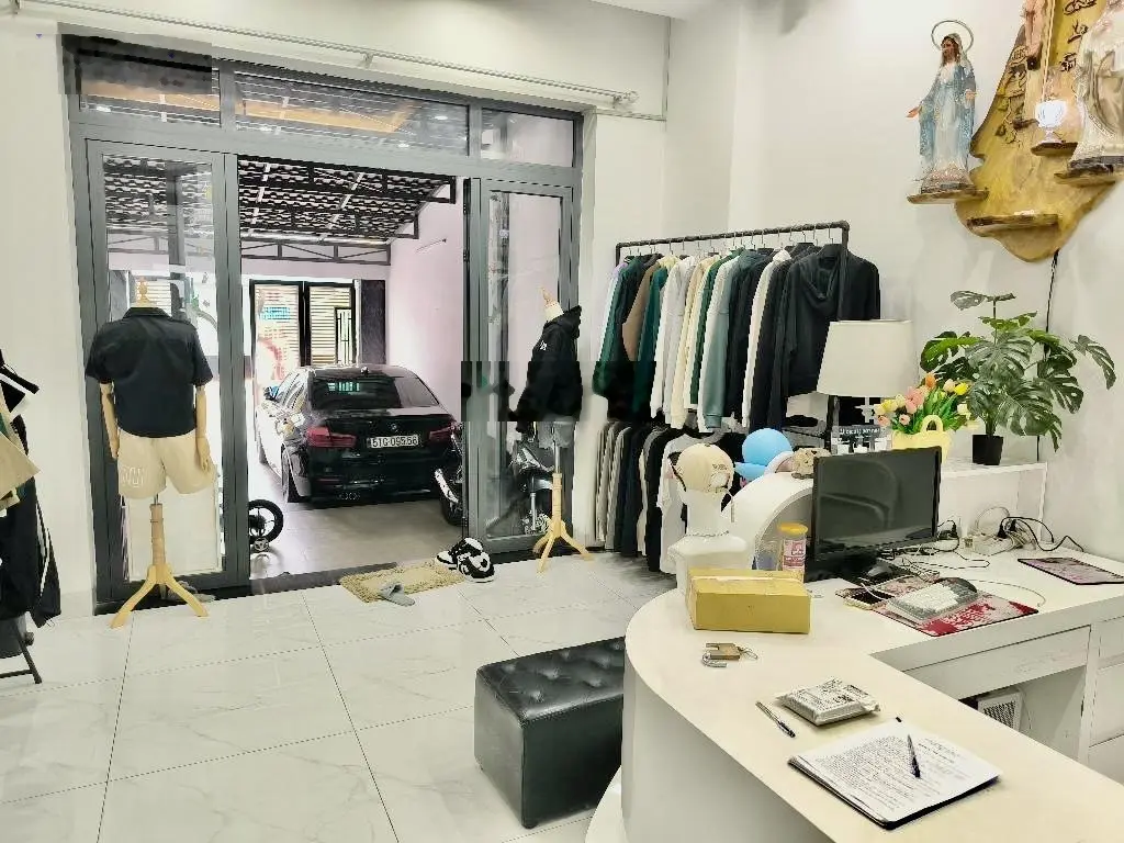 Chủ nhiệt bánnhà mặt tiển kinh doanh rộng lớn - đường 8m - xe hơi ngủ trong nhà! đường số 2 - ph