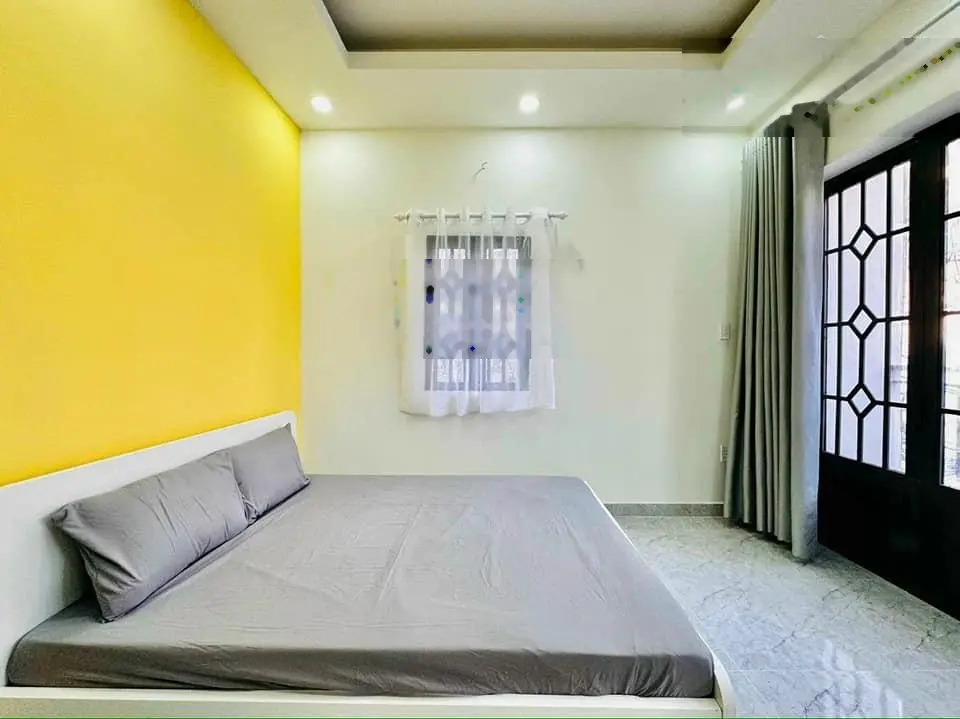 Chính chủ kẹt tiền bán gấp căn nhà ở ngay chợ BÌNH CHÁNH, đường 18B, 1 lầu, 4,8mx21m, giá 680 triệu