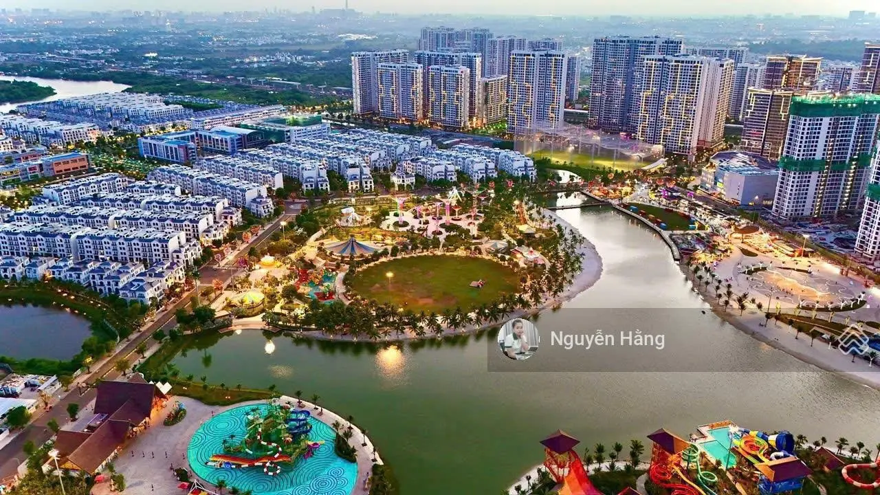 Bán nhà phố Manhattan Glory giá siêu tốt 13,8 tỷ - sổ hồng sở hữu lâu dài - Vinhomes Grand Park