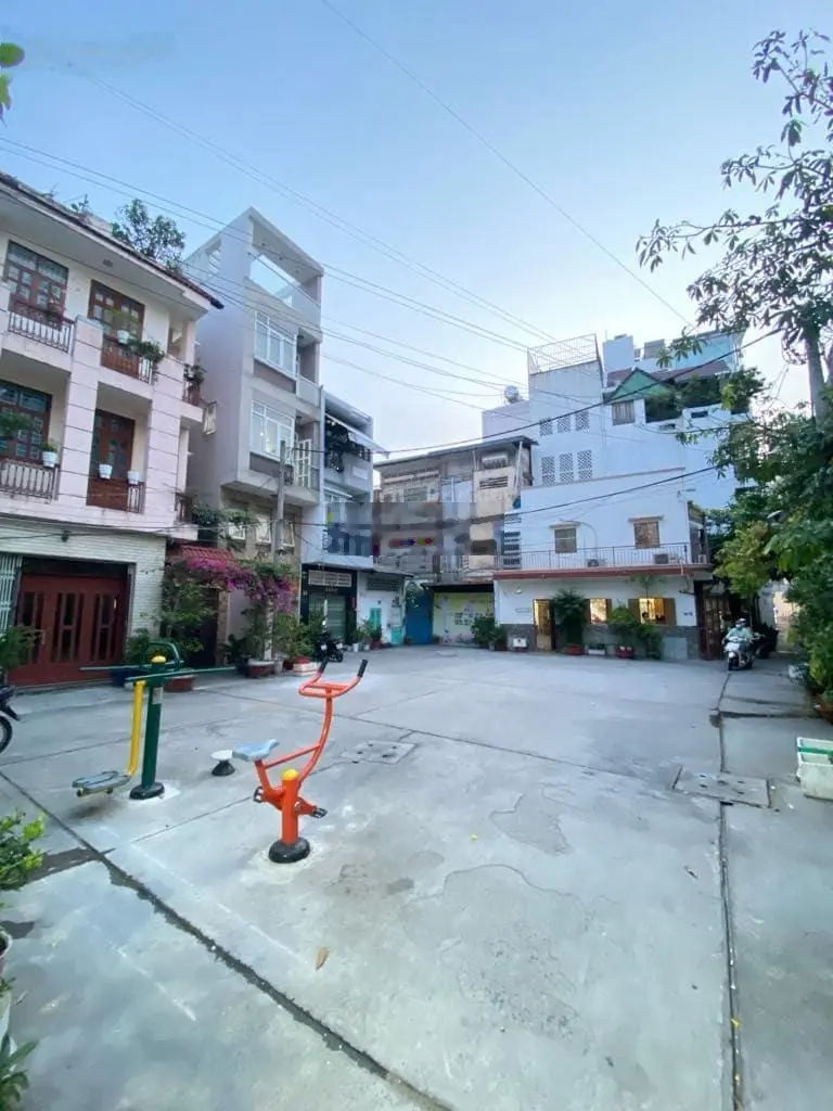 Quận 5 trước nhà 16m, 5 ô tô tránh nhau, dt 91m2 ngang 7,8m vuông vức