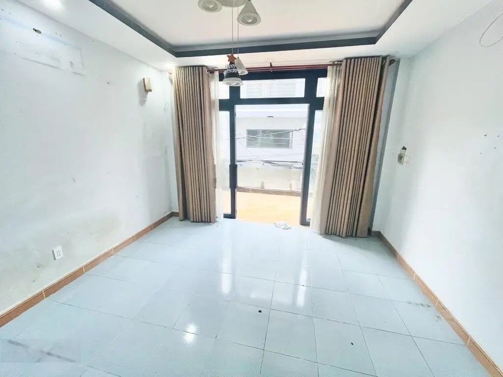 Nhà 3 tầng Lê Đình Cẩn- 48 m2- 4 PN 3 WC- hẻm xe hơi - sổ riêng