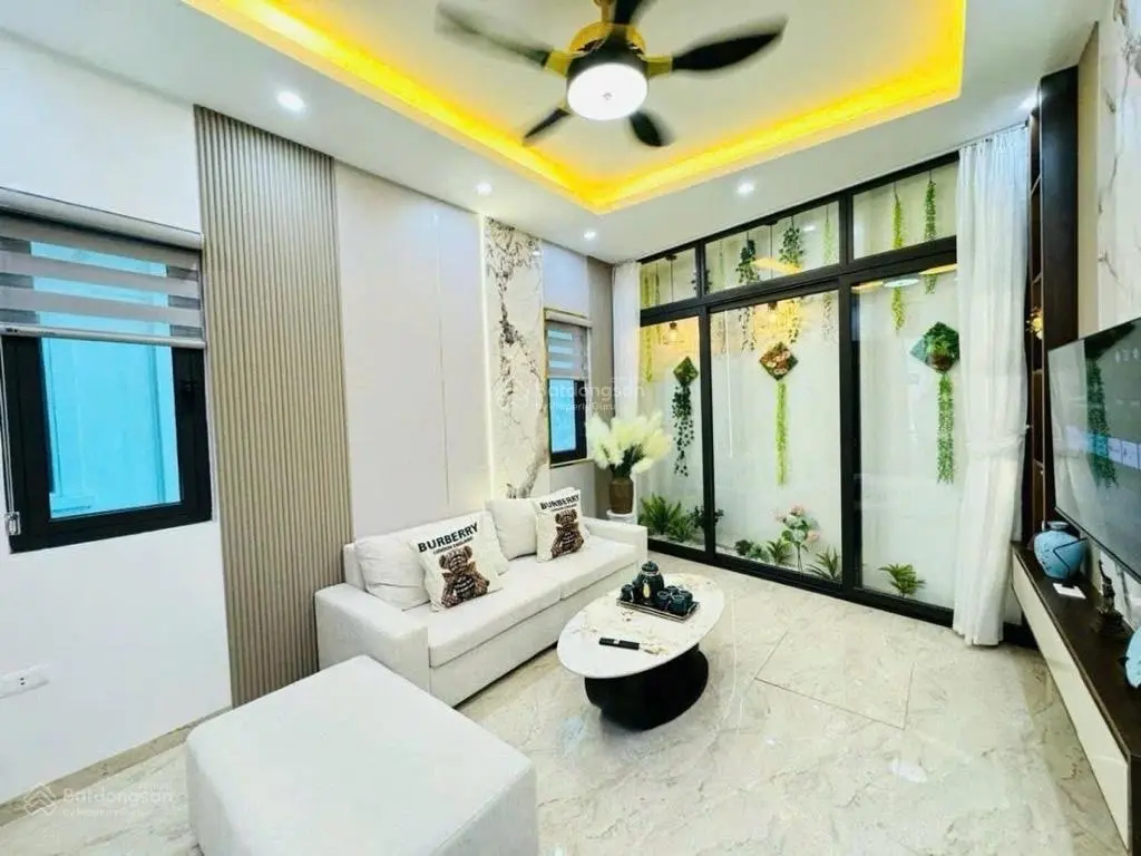 Siêu phẩm phố Đông Quan - nhà mới - gần phố