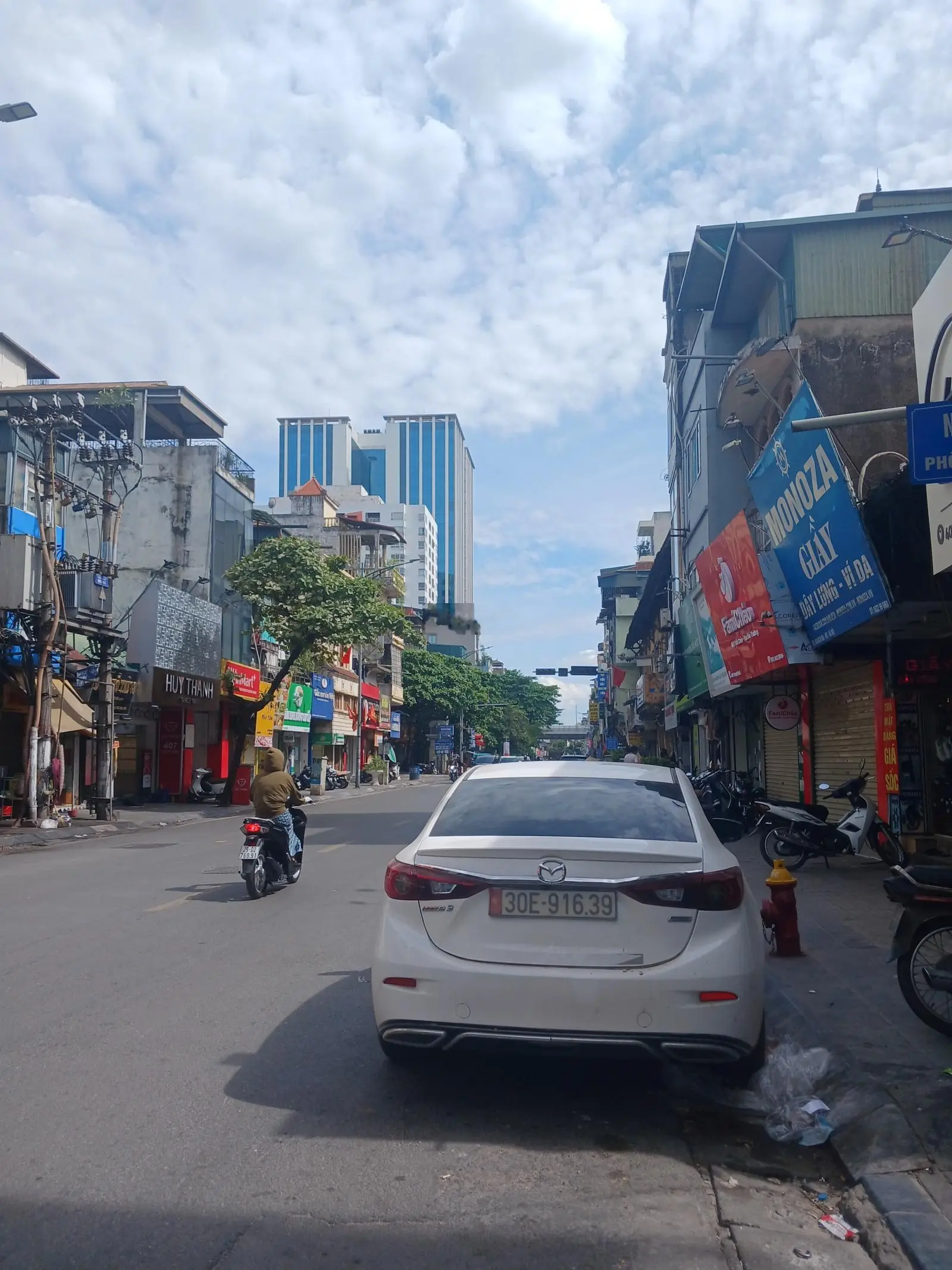 Bán tòa nhà mặt phố bạch mai vị trí đắc địa nhất bạch mai dt: 140m² x 5 tầng |,mt: 5m