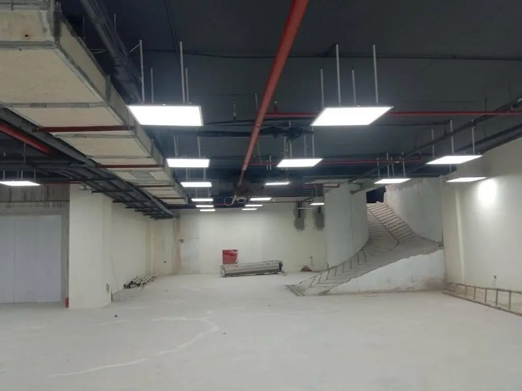 Bán tòa nhà 9 tầng mặt phố, vỉa hè kinh doanh, văn phòng, view hồ