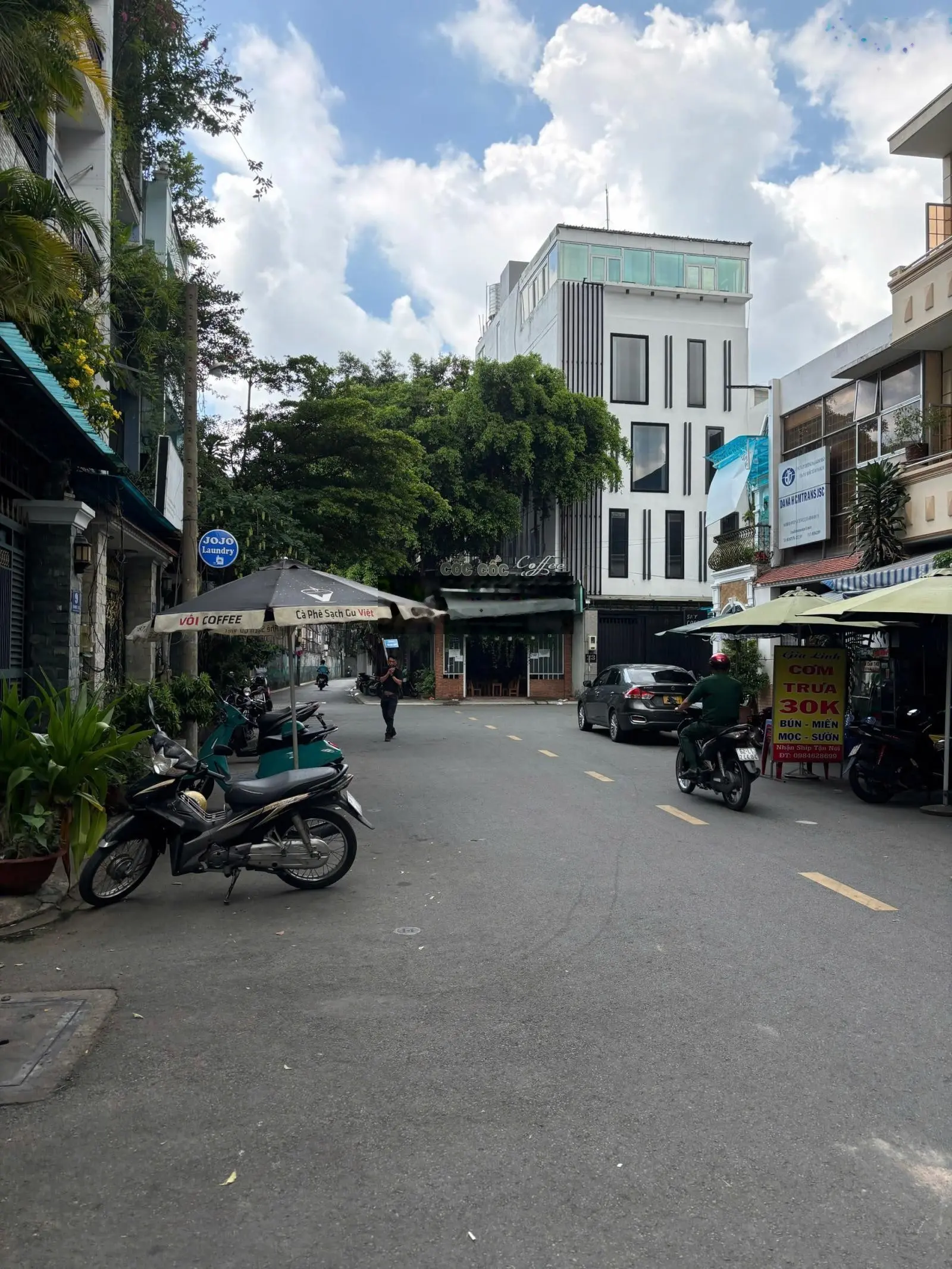Bán gấp nhà MT Thích Minh Nguyệt, phường 2, Q.Tân Bình: DT 161m2_Cấp 4. QHXD Hầm 7 Tầng