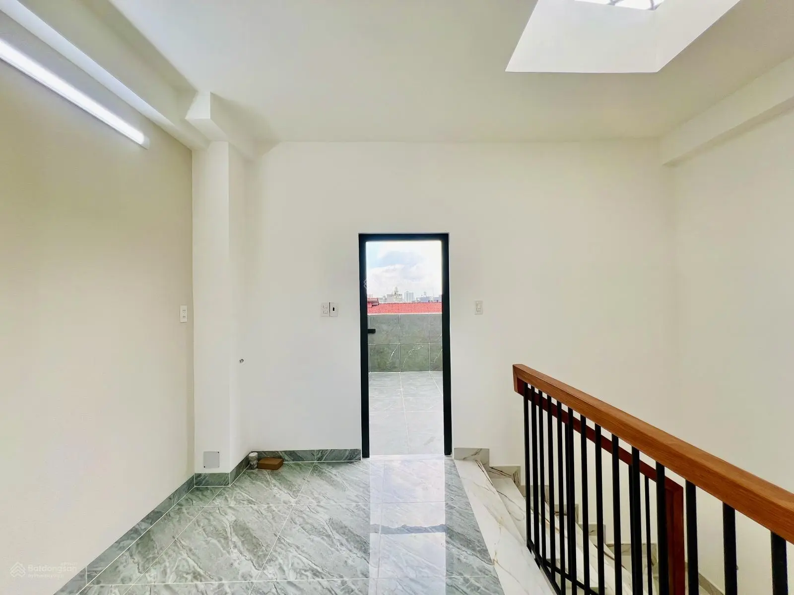 Nhà 3 lầu Hà Huy Giáp Q12 giáp Gò Vấp ngang 4.3m full option chưa tới 5 tỷ