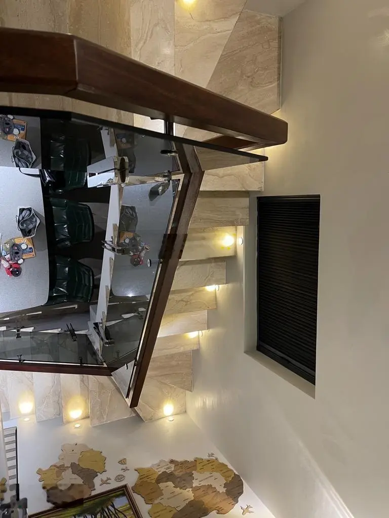 Chính chủ bán gấp nhà 4 tầng thượng thanh DT 75m2 , khu phân lô , gần trường, chợ , hồ điều hòa