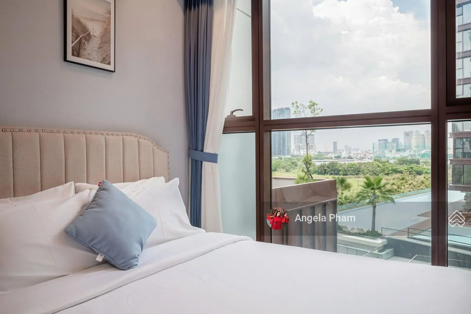 Bán 2 phòng ngủ Galleria - Metropole view đẹp giá tốt 13,5 tỷ