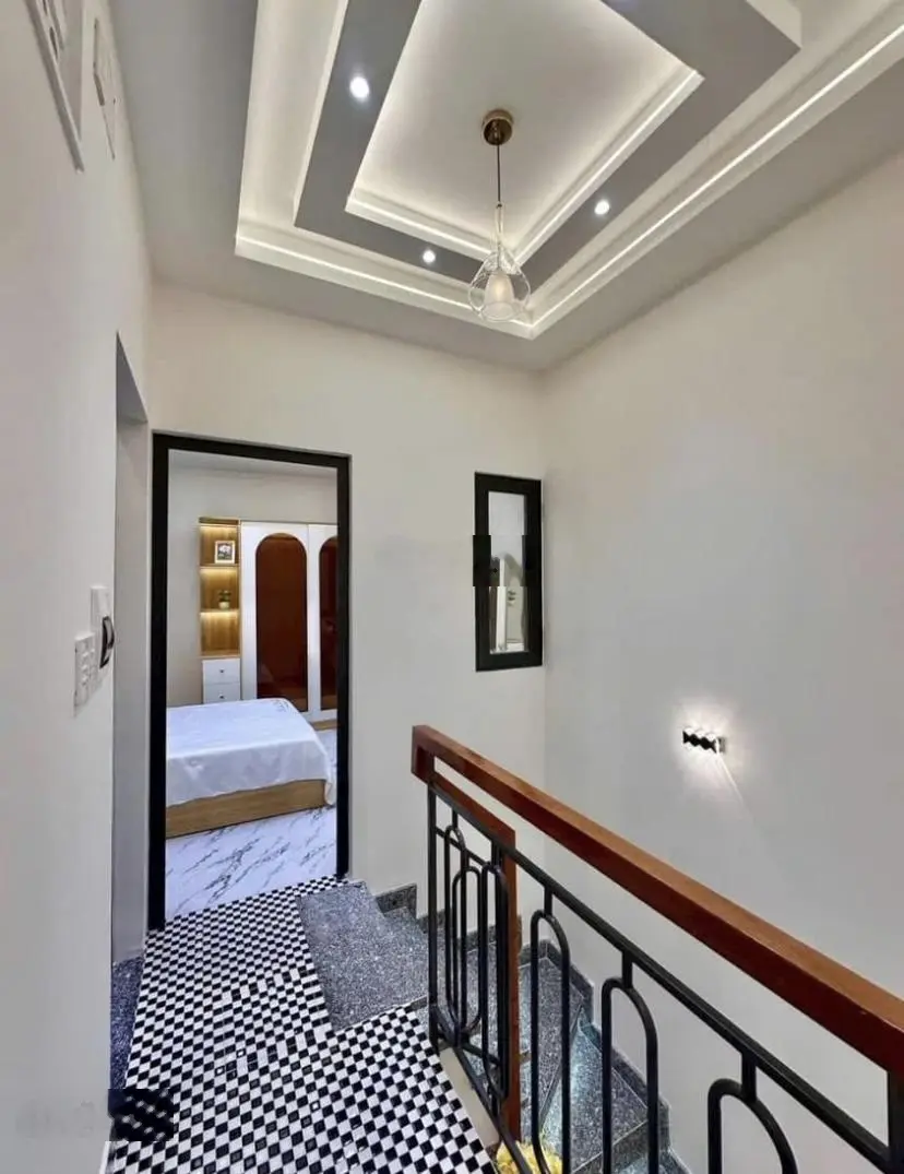 Bán nhà phố ngay sau vòng xoay An Lạc - MT Hồ Ngọc Lãm Bình Tân - DT 70m2 - SHR