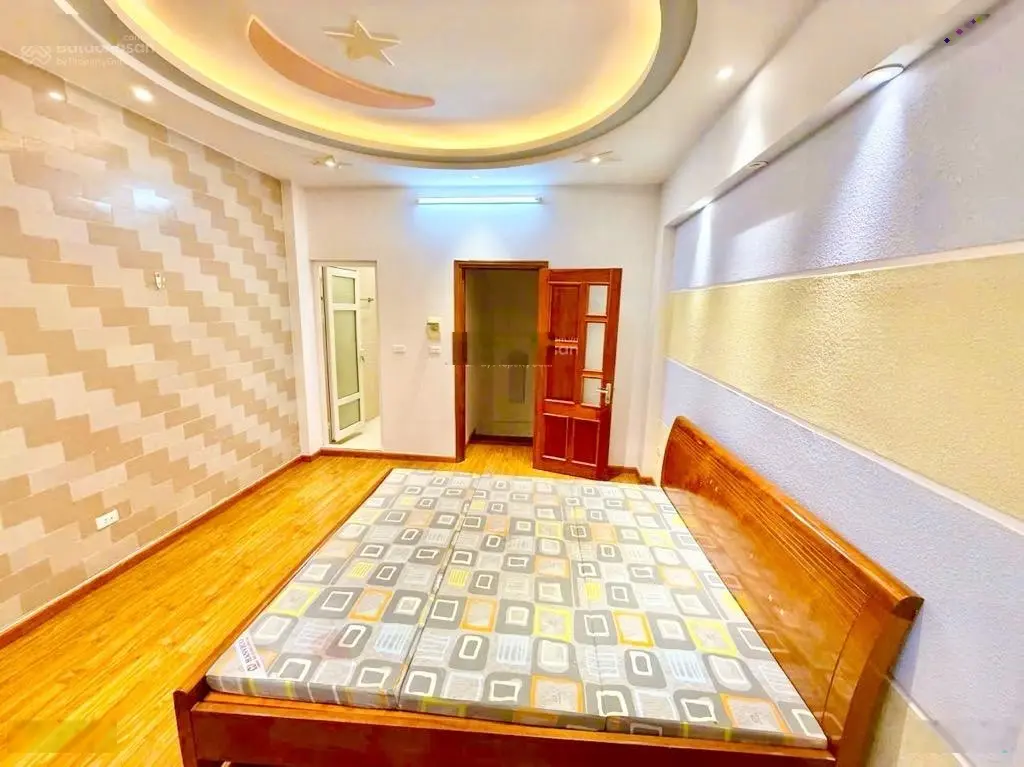 Bán Nhà Nguyễn Khang Cầu Giấy 35m-MT4m Ngõ Rộng , Gần Phố Ô Tô Tránh , Phân Lô Kinh Doanh Thông