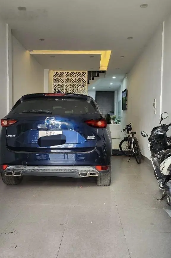 HIẾM nhà 4Tầng CÓ THANG MÁY, MẶT TIỀN thụt Trần Hữu Trang Phú Nhuận, 55m2, OTO VÀO NHÀ