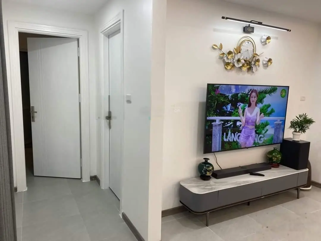 Tôi chính chủ cần bán gấp căn hộ 117m2 tại MD complex thiết kế 3 phòng ngủ, tầng đẹp, thoáng mát.