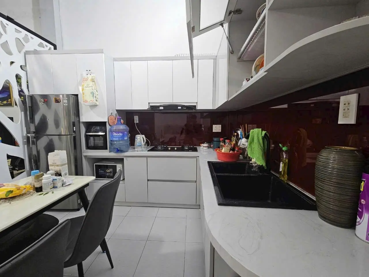 Bán nhà 2 tầng 2PN tt TP Nha Trang , hẻm Hương Lộ Ngọc Hiệp, 1 tỷ 890, sổ hoàn công có nội thất