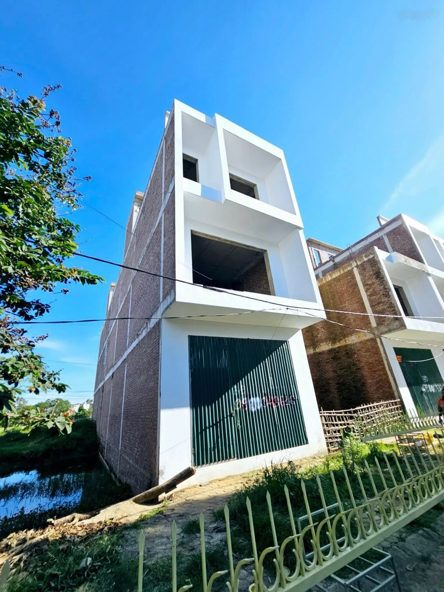 Bán nhà 3.5 tầng KĐT Đông Hải chỉ 9.9tr/m2 sổ sẵn