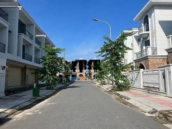 Biệt thự KDC Bửu Long nhà thô 9,45 tỷ view đẹp hoàn thiện ở ngay NGỘP