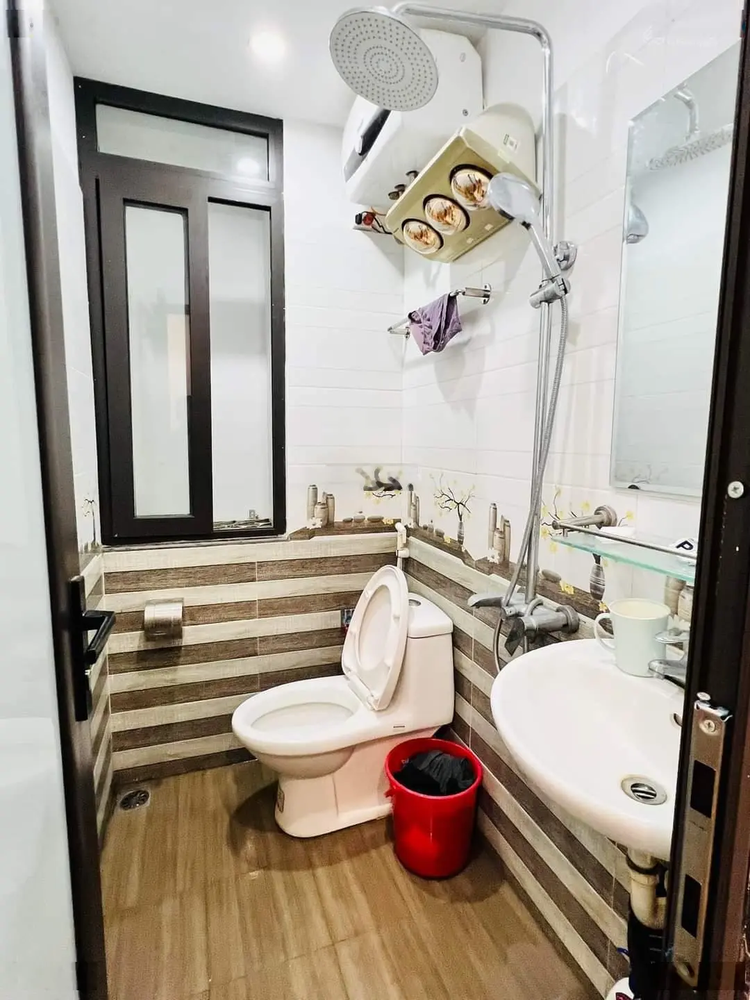 BÁN NHÀ NGUYỄN KHANG - CẦU GIẤY - LÔ GÓC - NHÀ MỚI ĐẸP - 30M RA PHỐ- 32M*5TẦNG*MT4M* CHỈ 5 TỶ NHỈNH