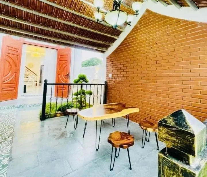 Bán nhà 2 tầng full nội thất đường sử hy nhan- thuỷ xuân gần lăng tự đức giá cực tốt