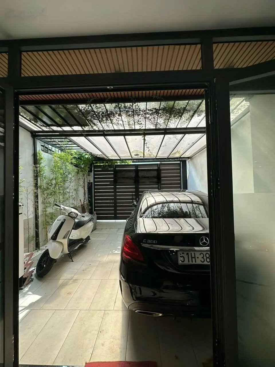 Hạ giá bán nhà Giá 3.4tỷ cho thuê 25tr/th đường Vĩnh Khánh, P8, Q4. Cách Đ. Hoàng Diệu 50m