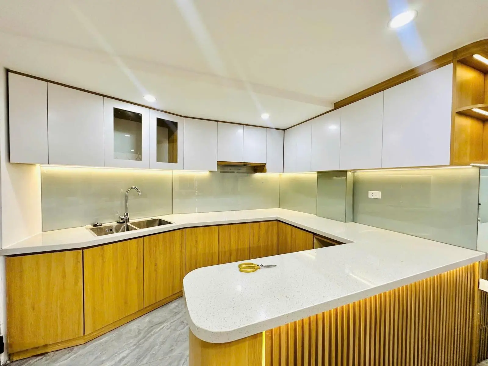 NHÀ KIM MÃ MỚI ĐẸP - CÁCH PHỐ 80M, GẦN VĂN CAO - KHU VÍP - 10 RA HỒ TÂY - 53M CHỈ HƠN 7 TỶ