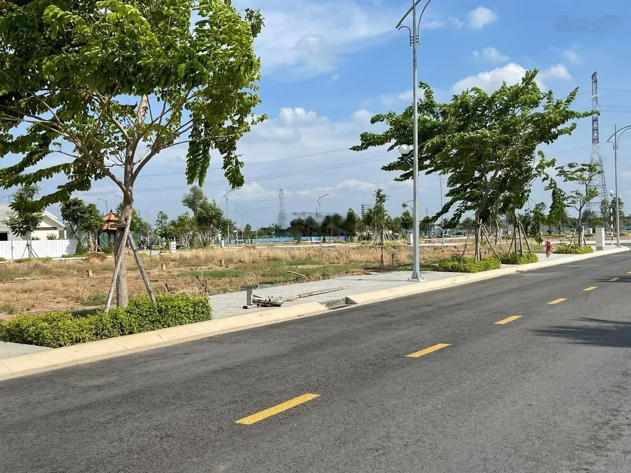 Chỉ với 900 triệu sở hữu ngay lô đất 100m2 có sổ hồng sẵn, cách sân bay QT Long Thành chỉ 5km