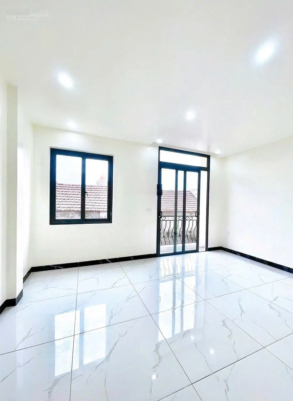Bán nhà 4 tầng 35m2 3 ngủ ngõ ô tô đõ cửa ở phụng châu chương mỹ gần chợ và ql6