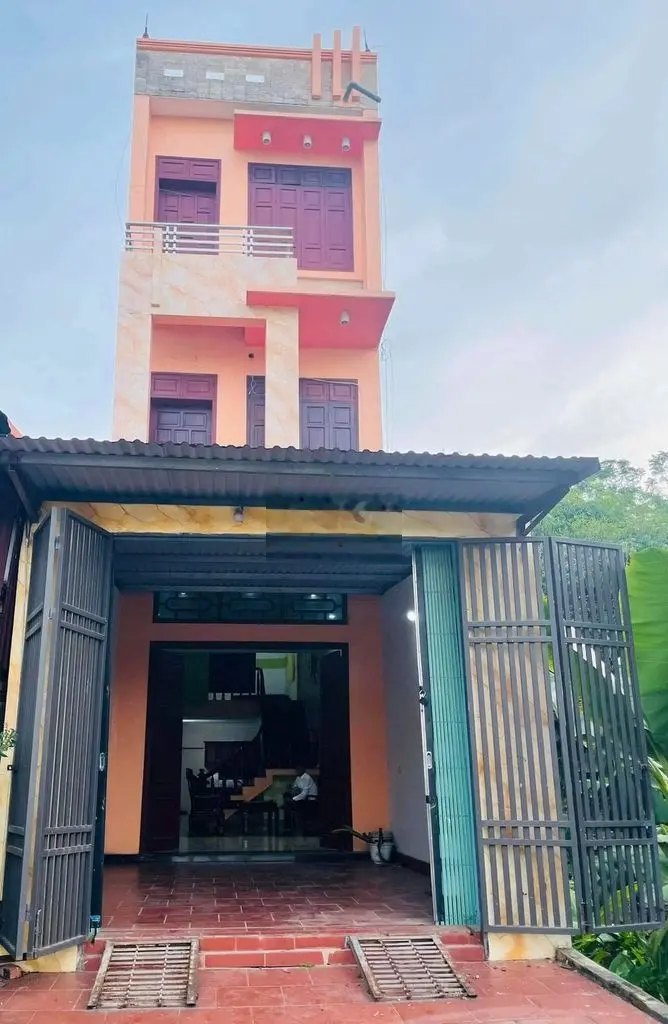 hơn 2 tỷ sở hữu ngay một lô đất mặt phố tặng thêm nhà 3 tầng hiện đại