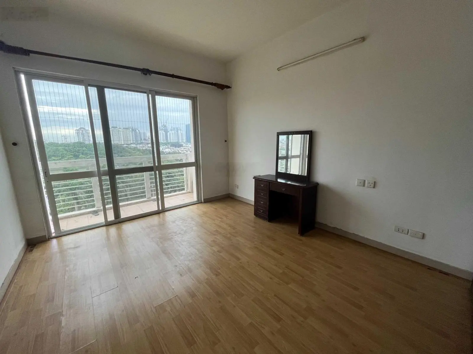 Bán căn hộ tòa nhà E4 Ciputra, Hà Nội