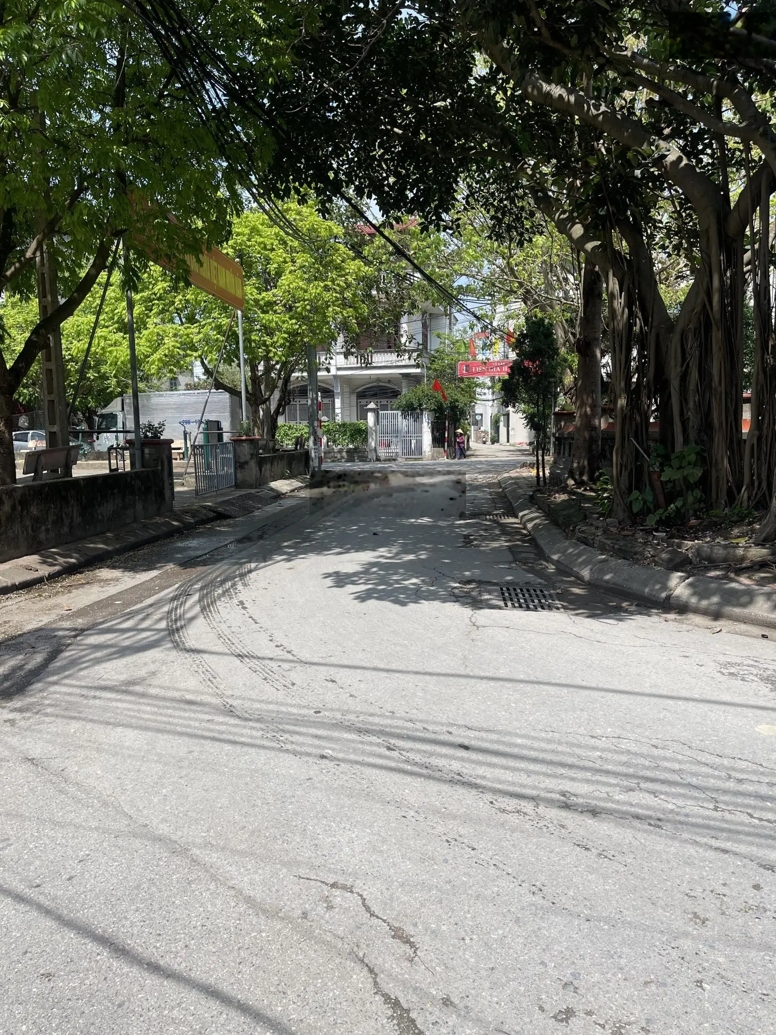 Mặt đường kinh doanh - thạch bàn- view hồ - đường ô tô tránh - gần sân chơi, garden thạch bàn -7.3