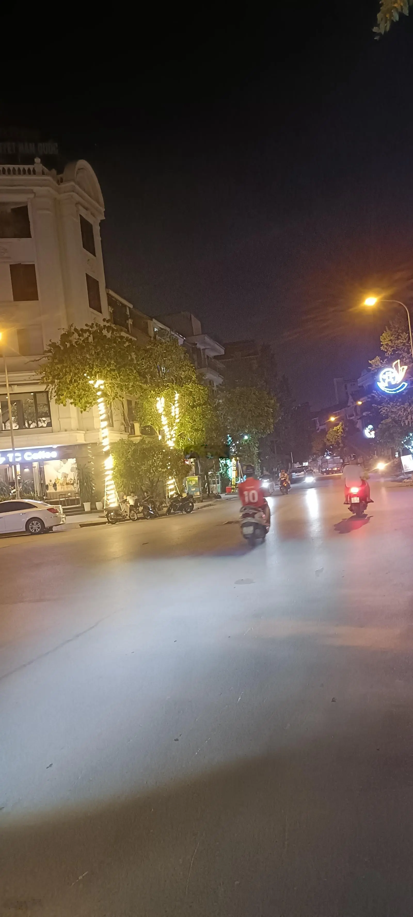 Kinh doanh Spa mặt phố Quang Trung, Hà Đông, 88m, 5 tầng, nhỉnh 13 tỷ Ô tô tránh Kinh doanh.