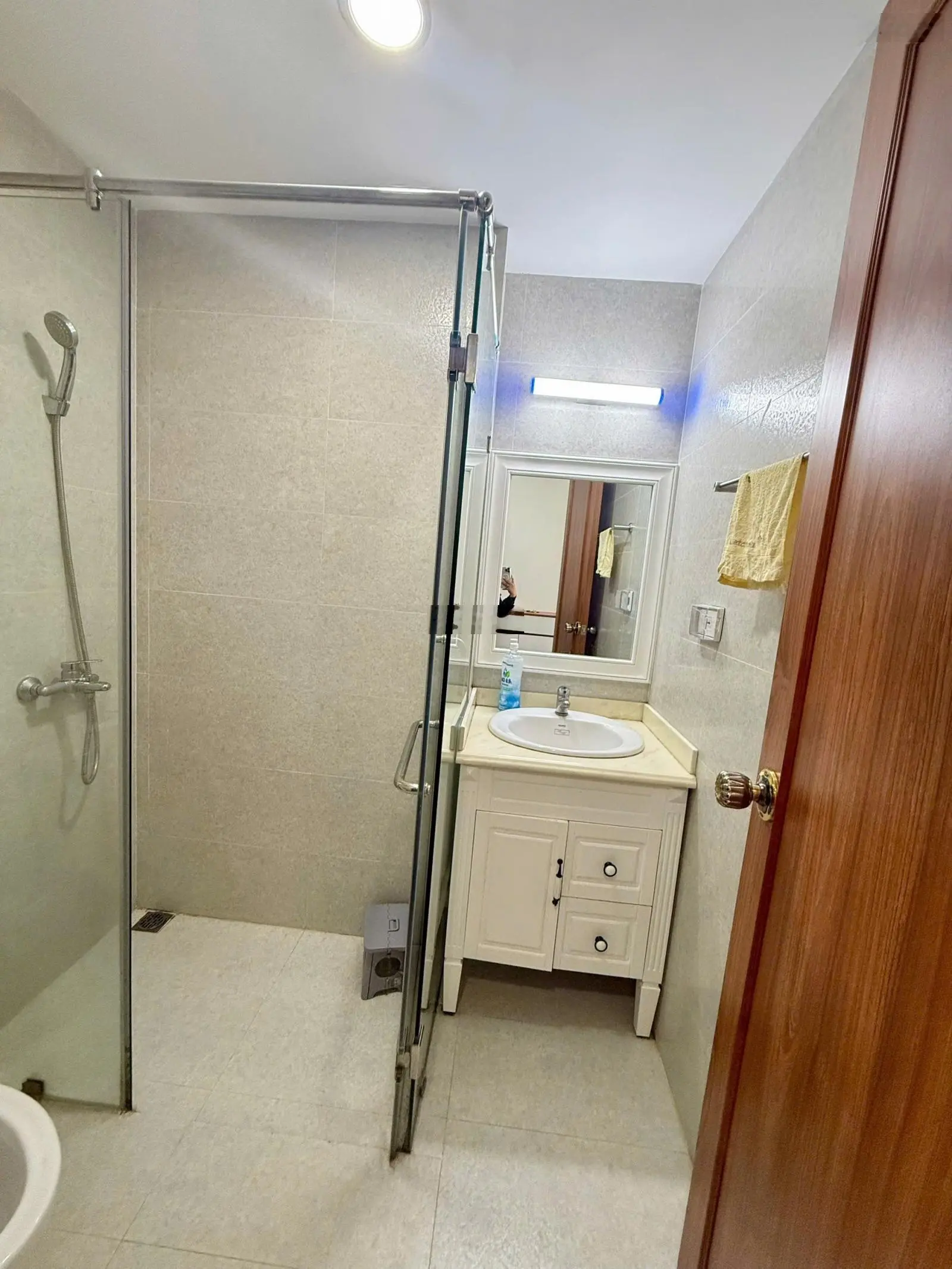 Bán Căn hộ chung cư Iris Garden, giá tốt 4,5 tỷ, 61,7 m2, bao phí. Lh 0357 536 ***