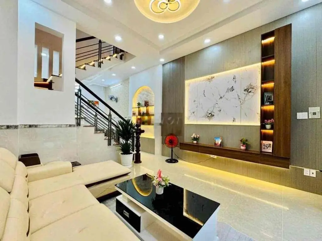 Bán nhà Uyên Hưng Thành Phố Tân Uyên ngay đường DT746 diện tích 80m2