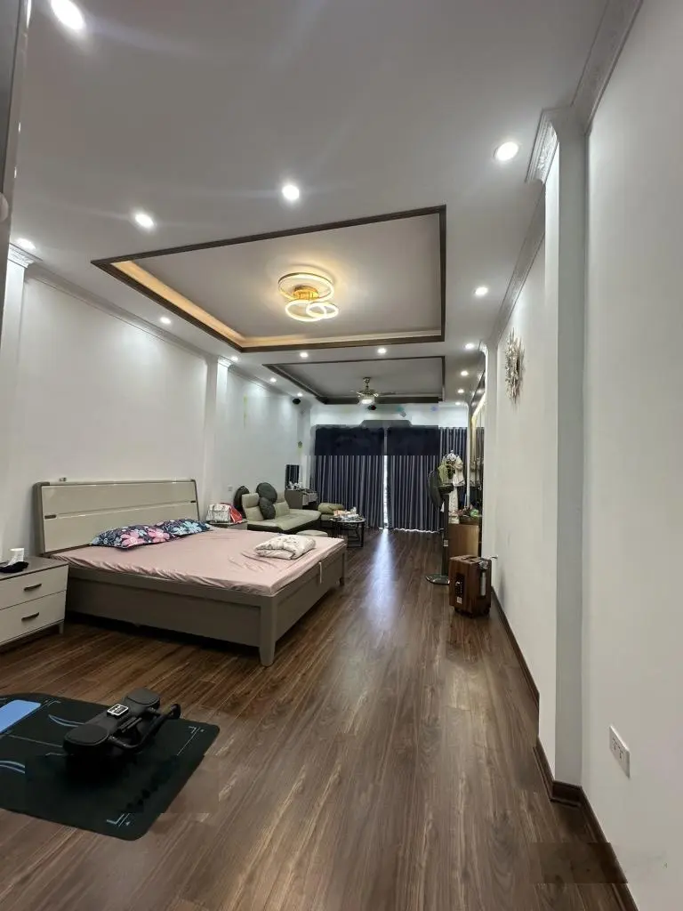 Tây sơn đống đa_thoáng sáng_gần ô tô_an sinh đỉnh dt:45m_5 tầng_11 tỷ sổ đỏ pháp lý rõ ràng