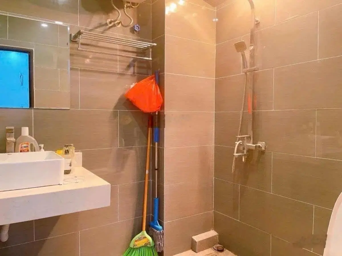 Nhà đẹp Nguyễn Đức Cảnh DT 30m2 x 5 tầng, giá chỉ 6 tỷ trung tâm Hoàng Mai, Hà Nội