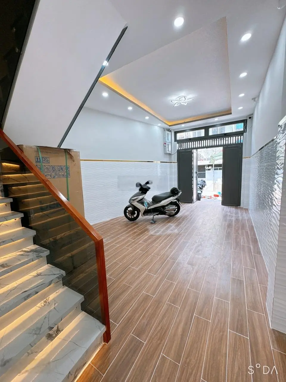 Bán nhà riêng giá siêu hời tại Hàn Hải Nguyên, 8,9 tỷ, 56m2, 7PN, 7WC, 4 tầng, Q11, HCM