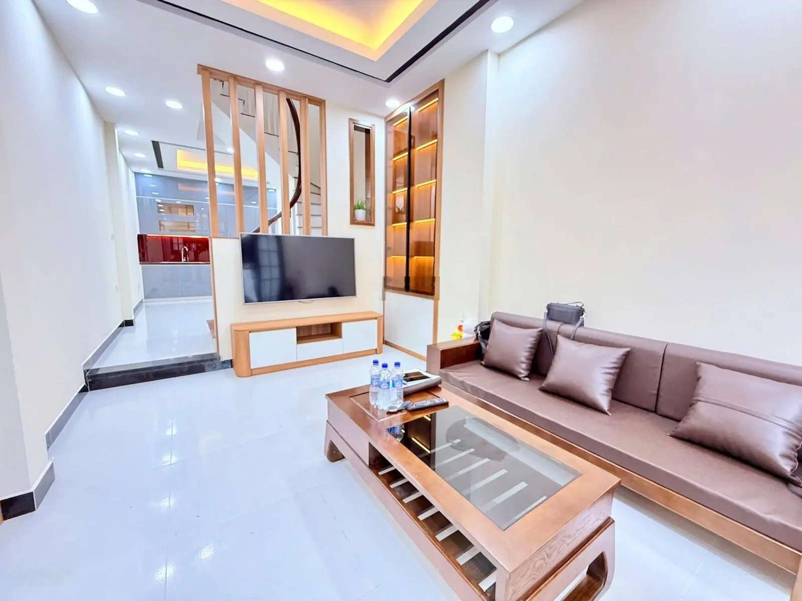 Bán nhà Phương Canh cạnh Trịnh Văn Bô - ô tôo đỗ cửa 50m2 - 4 tầng, full nội thất - giá 6.x tỷ