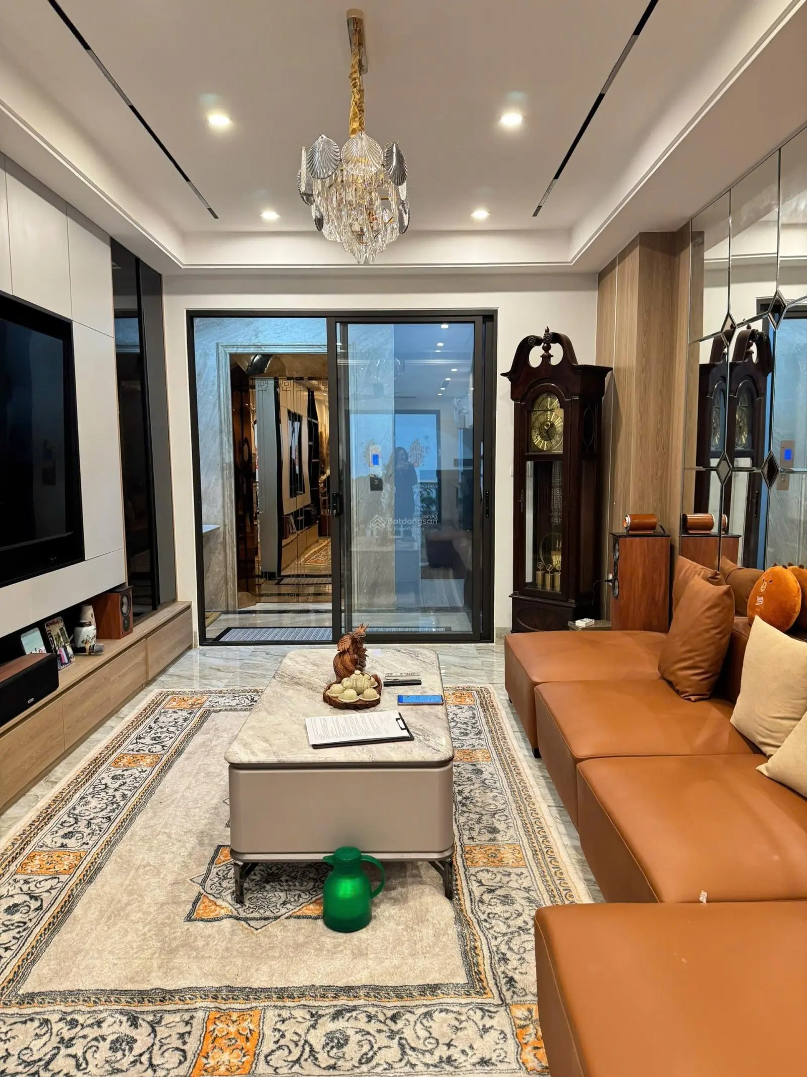 Siêu phẩm phố Ngọc Lâm, nhà mới 6 tầng, gara ô tô, thang máy nhập khẩu, full nội thất xịn xò