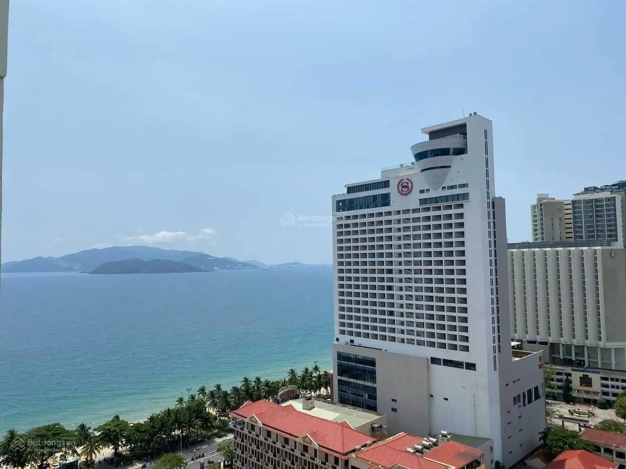 Bán căn studio Gold Coast view Biển, toà Nam, tầng cao, mặt Lý Tự Trọng