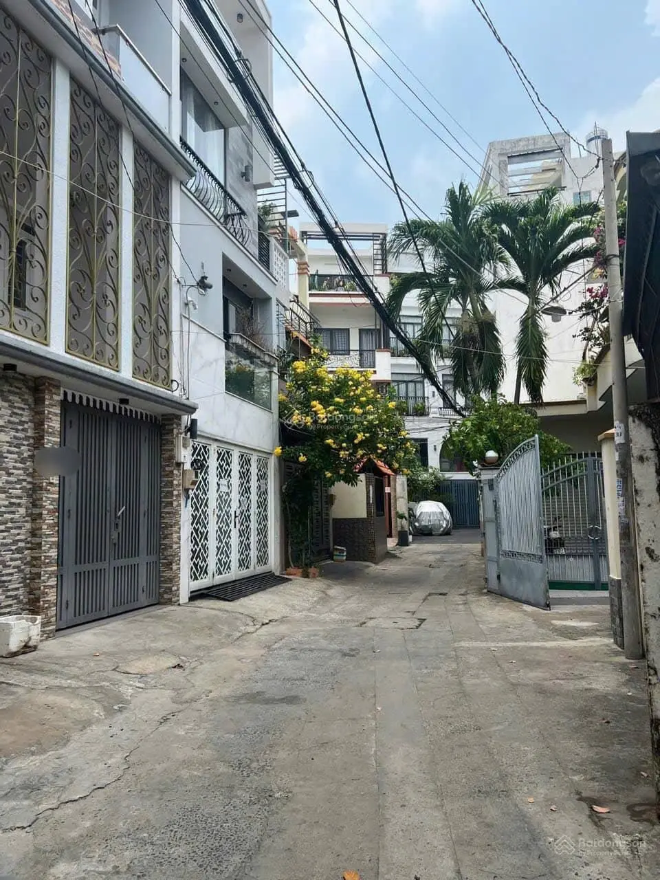 Khu phân lô -xe hơi ngủ nhà - lê quang định - 4.2x16m -5 tầng -có chỗ lắp thang máy- 12.9 tỷ tl chủ
