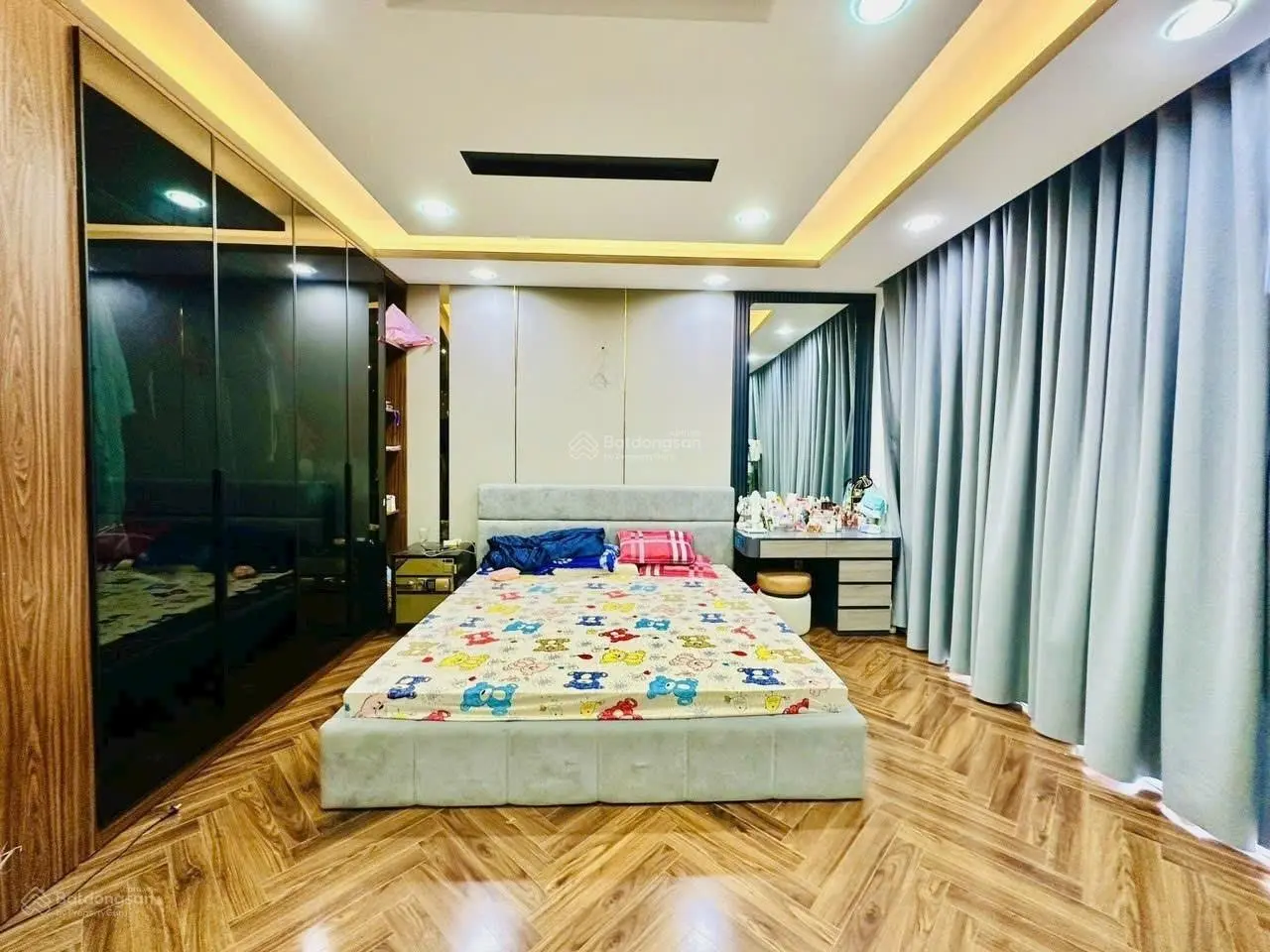 Bán nhà riêng đường Nguyễn Quý Êm - 120m ( 6 X 20 ) 5 Tầng Thang Máy - 5PN - Nhà mới như hình