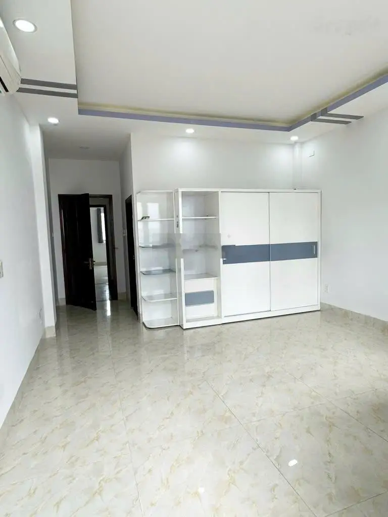 MTKD VIP, KDC Bình Phú, Q6. Đường 16m. Ngang 4,5m, đi bộ vài phút đến Metro Bình Phú. Chỉ 12,x tỷ
