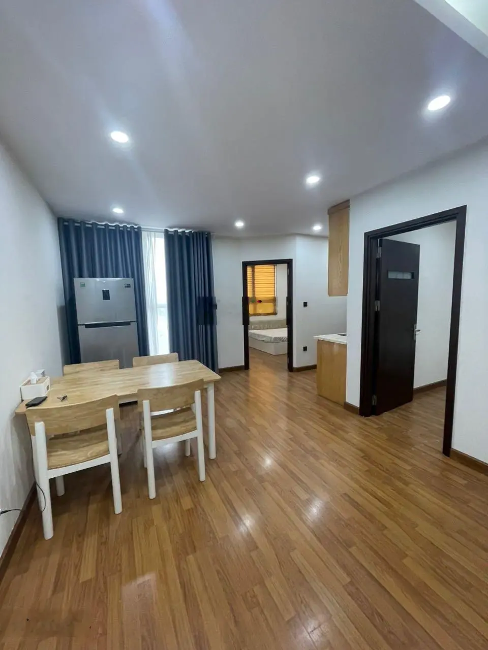 Bán căn 2PN Home City Trung Kính