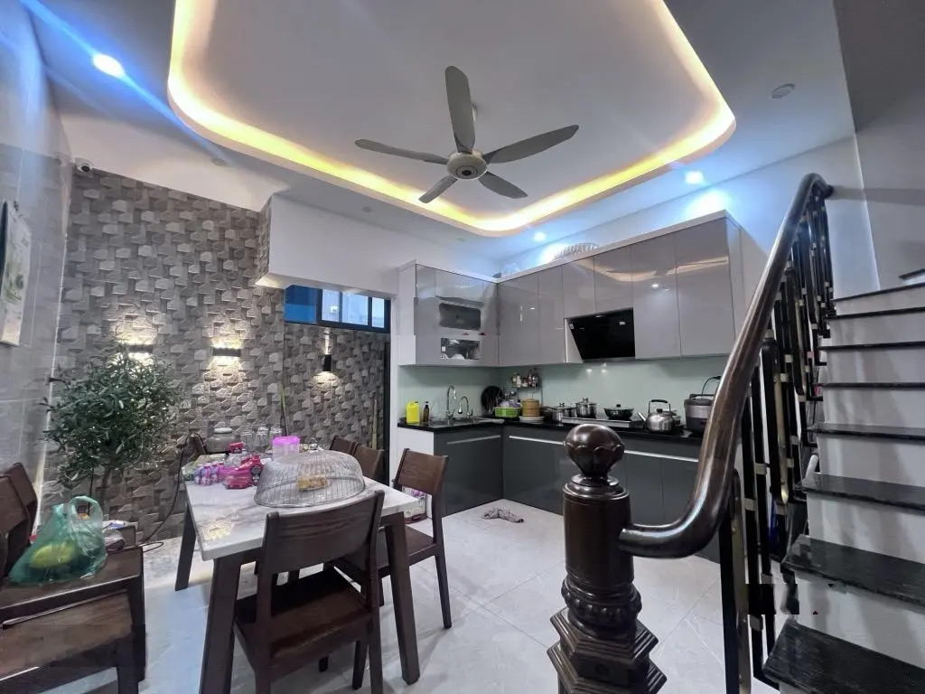 Bán nhà thượng thanh dân xây trung tâm gần đường 5, cầu đông trù, ô tô thông 70m 4 tầng mt 5,2 m
