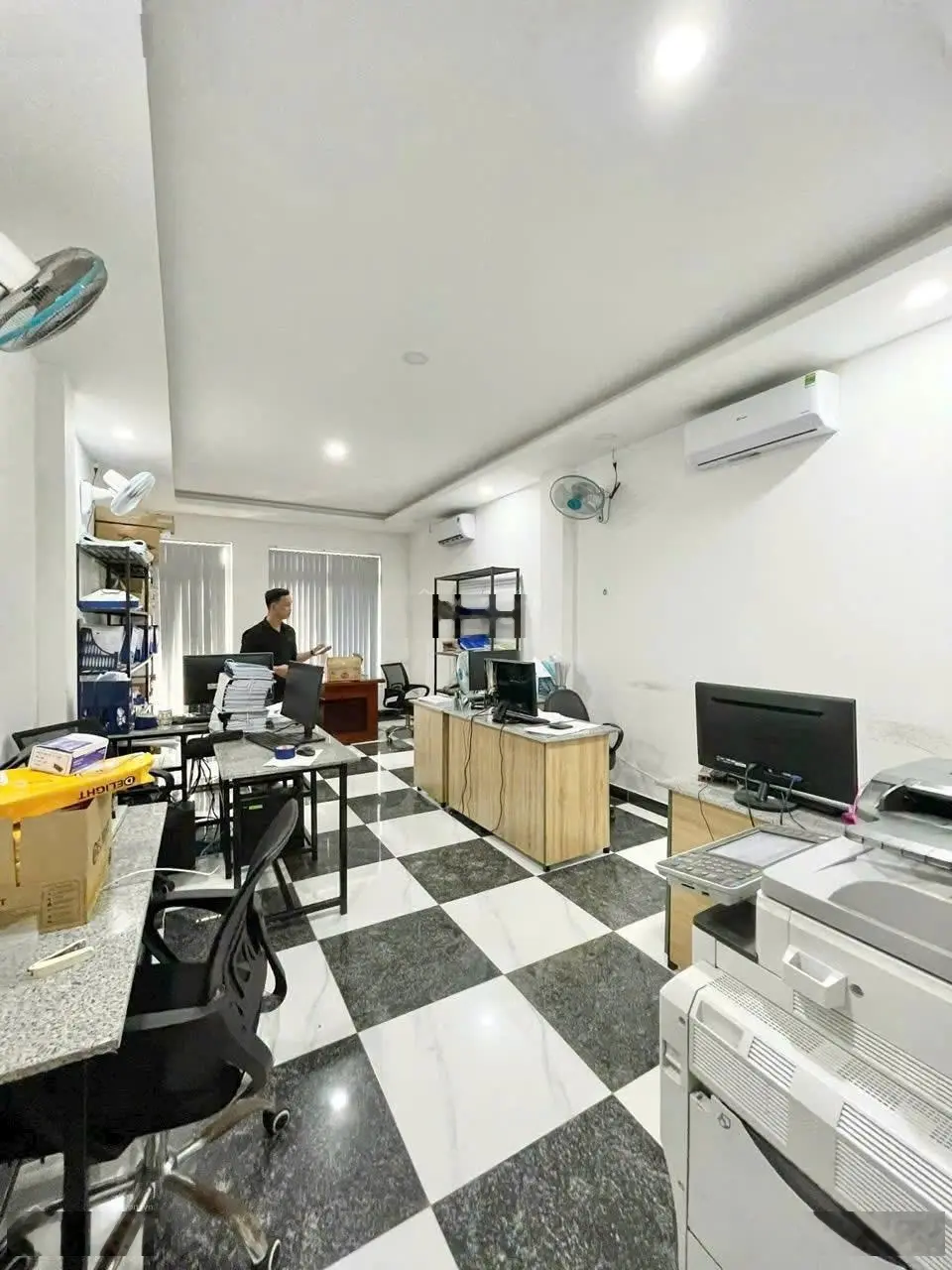 Kẹt tiền bán gấp siêu rẻ nhà mặt tiền đường 11 trường thọ : 0933352944